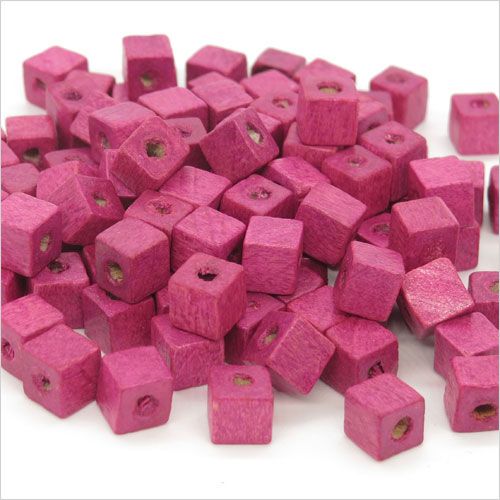 Lot de 40 Perles Cubes en Bois 8mm Fuchsia 